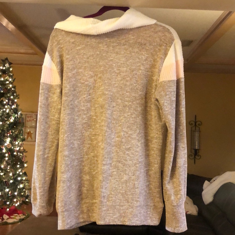 Sweater - Picture 3 of 3